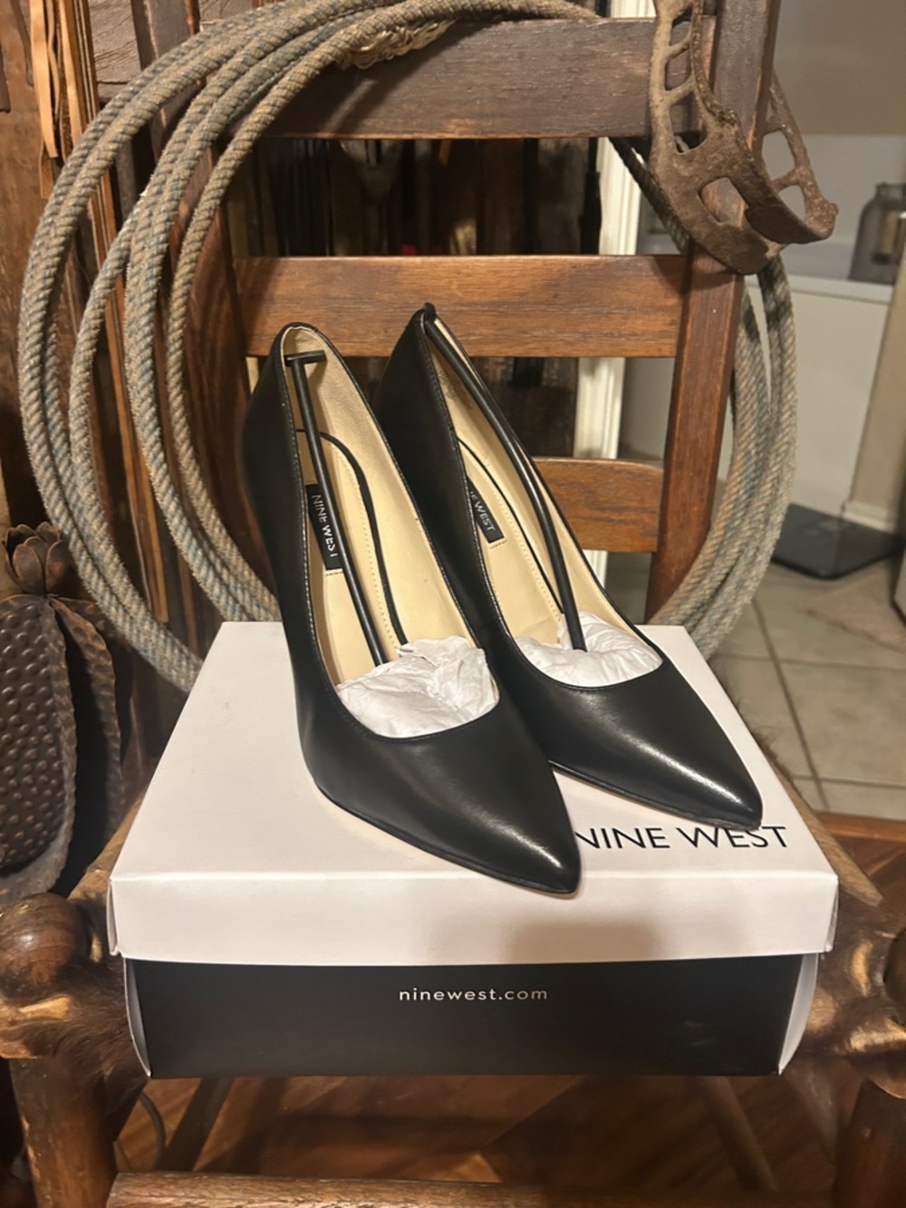 Nine West Black Pointed-Toe Leather Stiletto Pumps